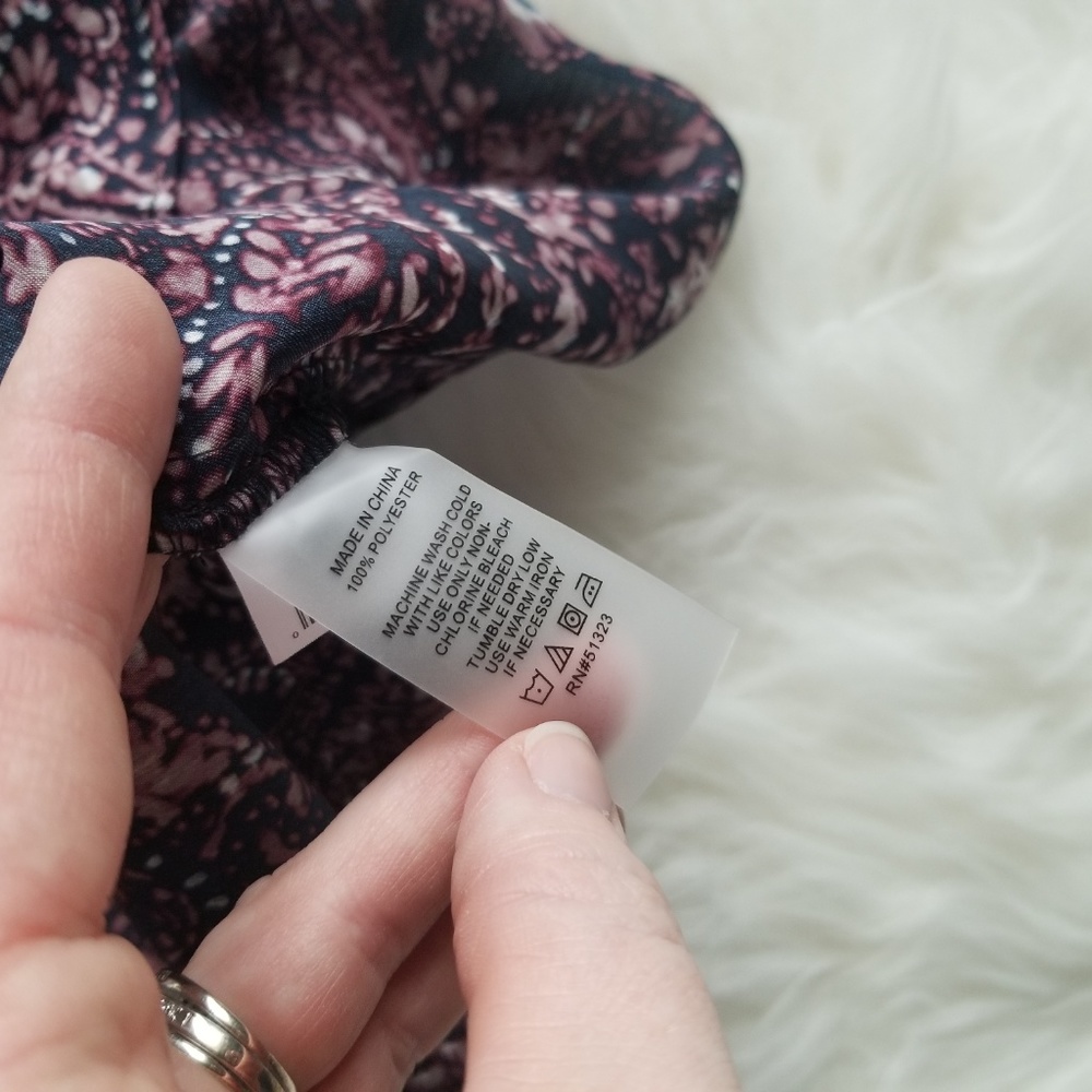 NEW Vince Camuto Paisley Muse Chiffon Blouse - Picture 5 of 5
